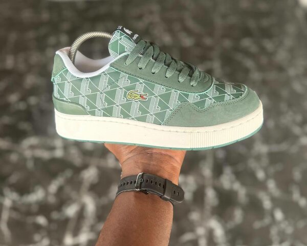 Baskets vertes Lacoste style