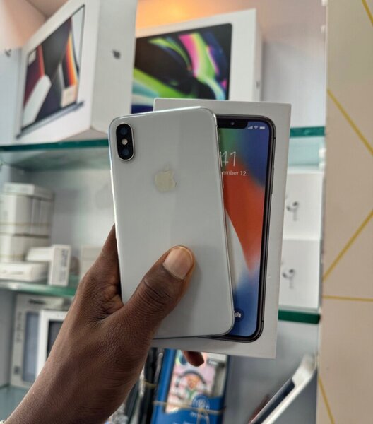 iPhone X - simple 64GB