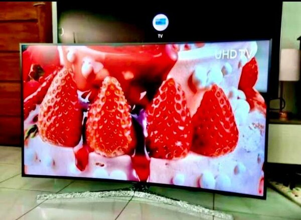 Télévision Samsung UHD Curved