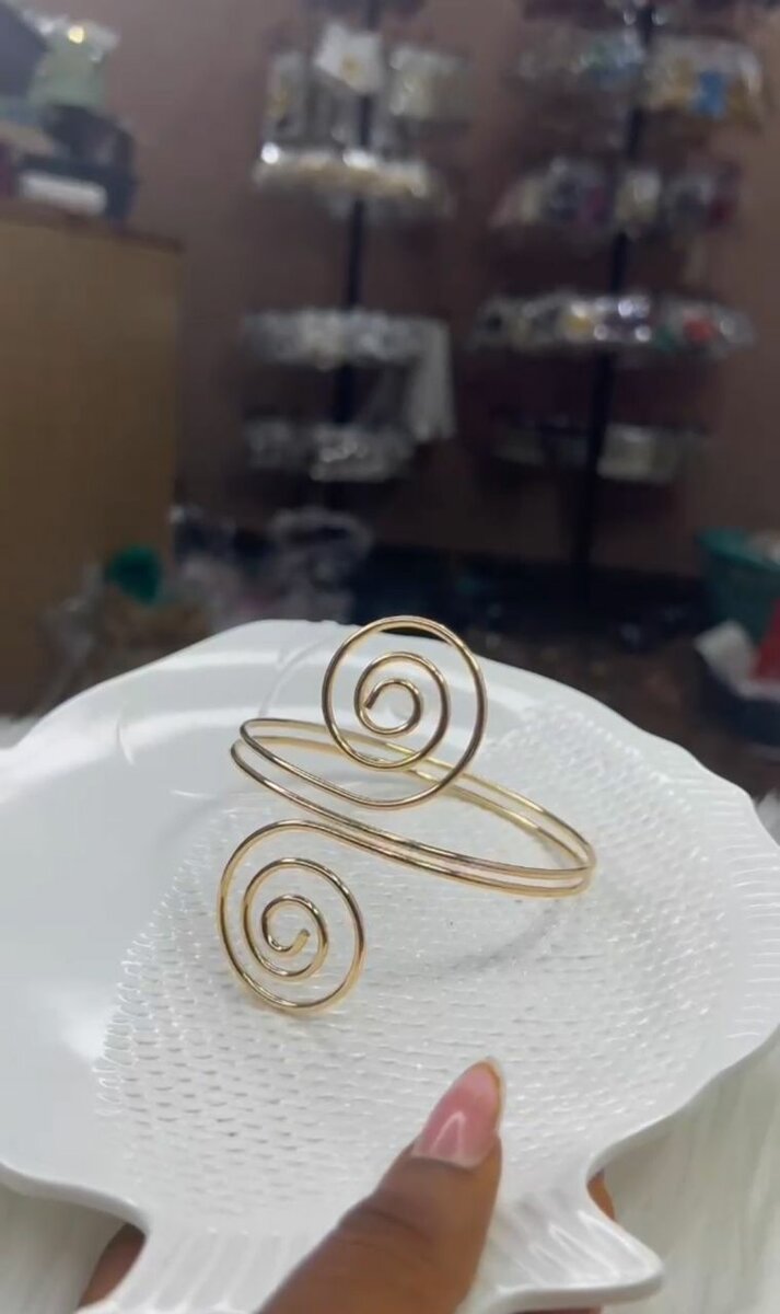 Bracelets fantaisie papillon doré