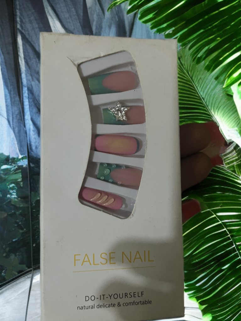 Faux ongles