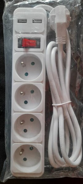 Multiprise 4 Prises avec USB