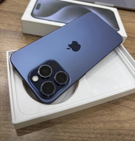 Clean iPhone 15Pro Max 256gig lock to AT&T bh 98% 8200gh u c