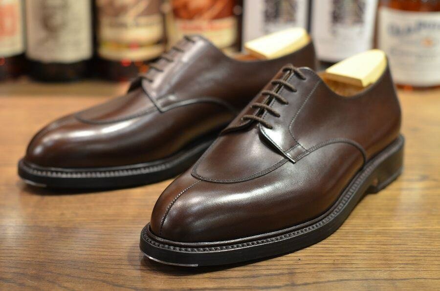Chaussures habillées en cuir élégantes