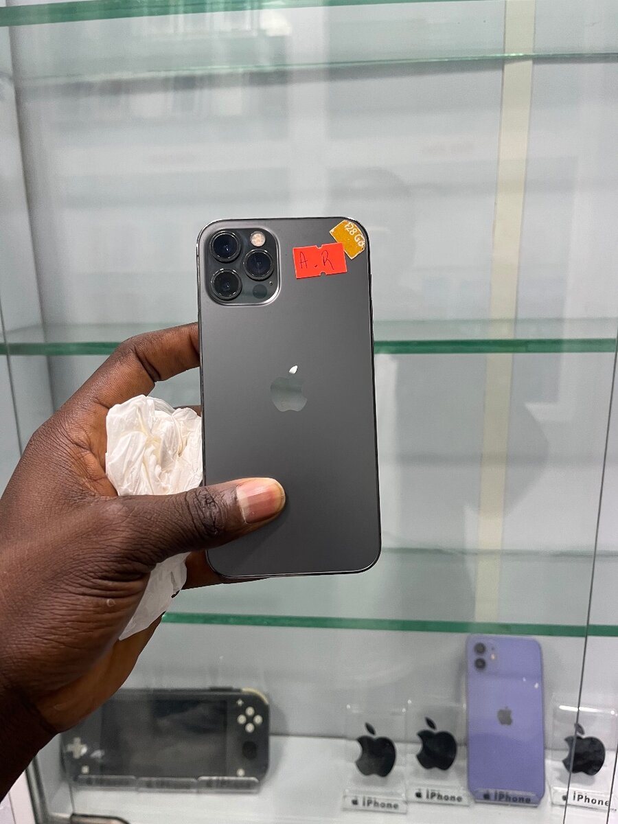 iPhone 12pro 128 GB quasi