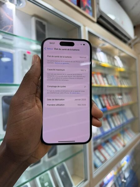 iPhone 16  128 Go Noir