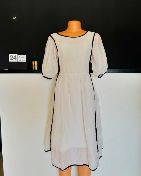  women's beautiful dress 