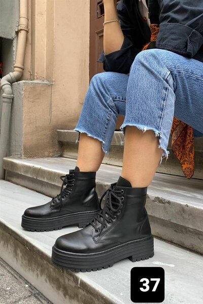 Bottes en cuir élégantes