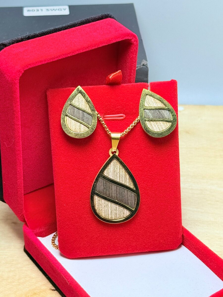 Complet plaquet Dames