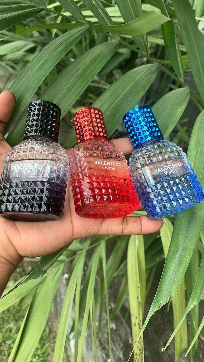 Parfums Colorés Valentino