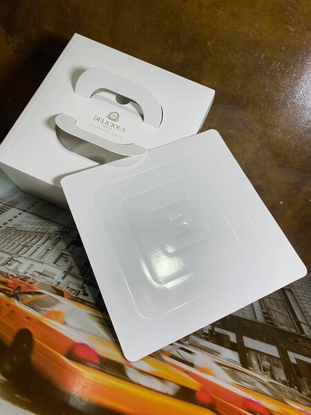 Boîte à Gâteau Élégante