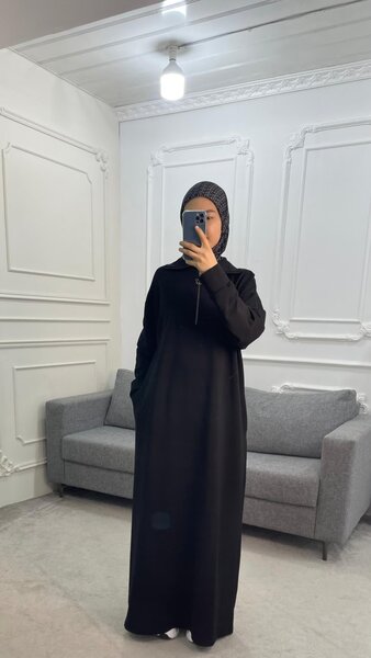 Платья для женщин