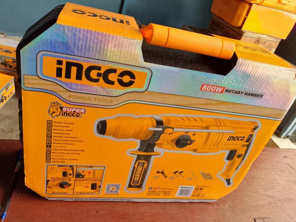 Concrete Drilling machine with accessories & 2 Chucks