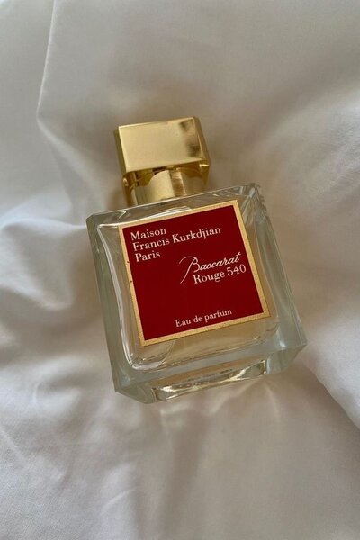 𝑩𝒂𝒄𝒄𝒂𝒓𝒂𝒕 𝒓𝒐𝒖𝒈𝒆 540 - Maison Francis Kurkidjan