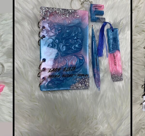 Souvenirs for all occasions and Resin Gift Set