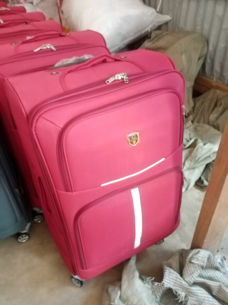 Valise à roulettes robuste