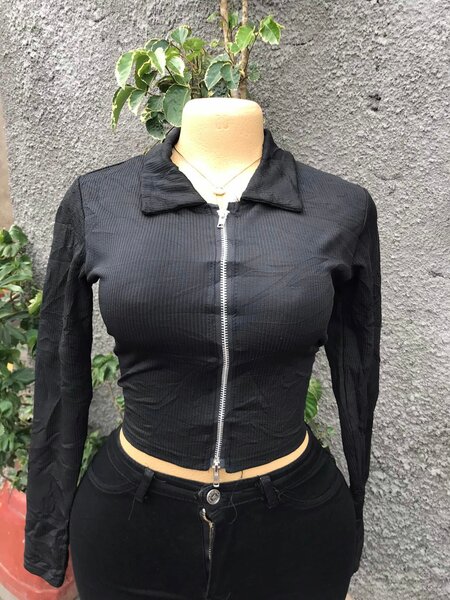 Quality thrifted tops 