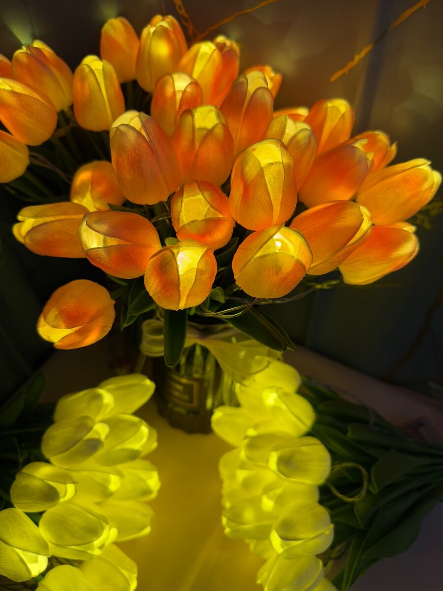 Светящийся тюльпаны