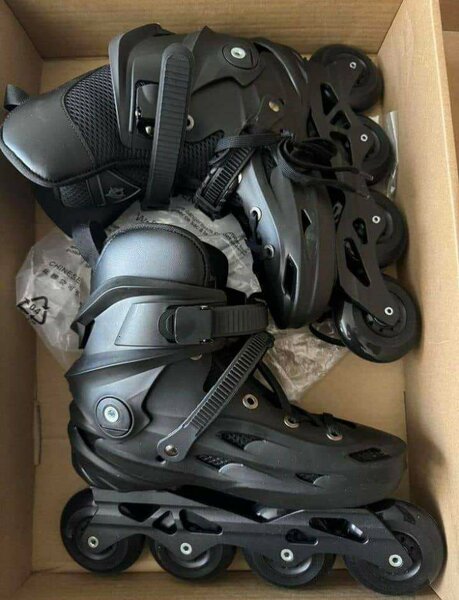 Patins à roulettes réglables en noir