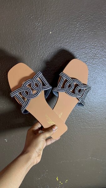 Sandales élégantes perlées