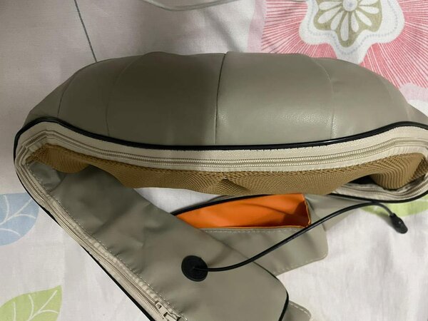 Massager of neck kneading