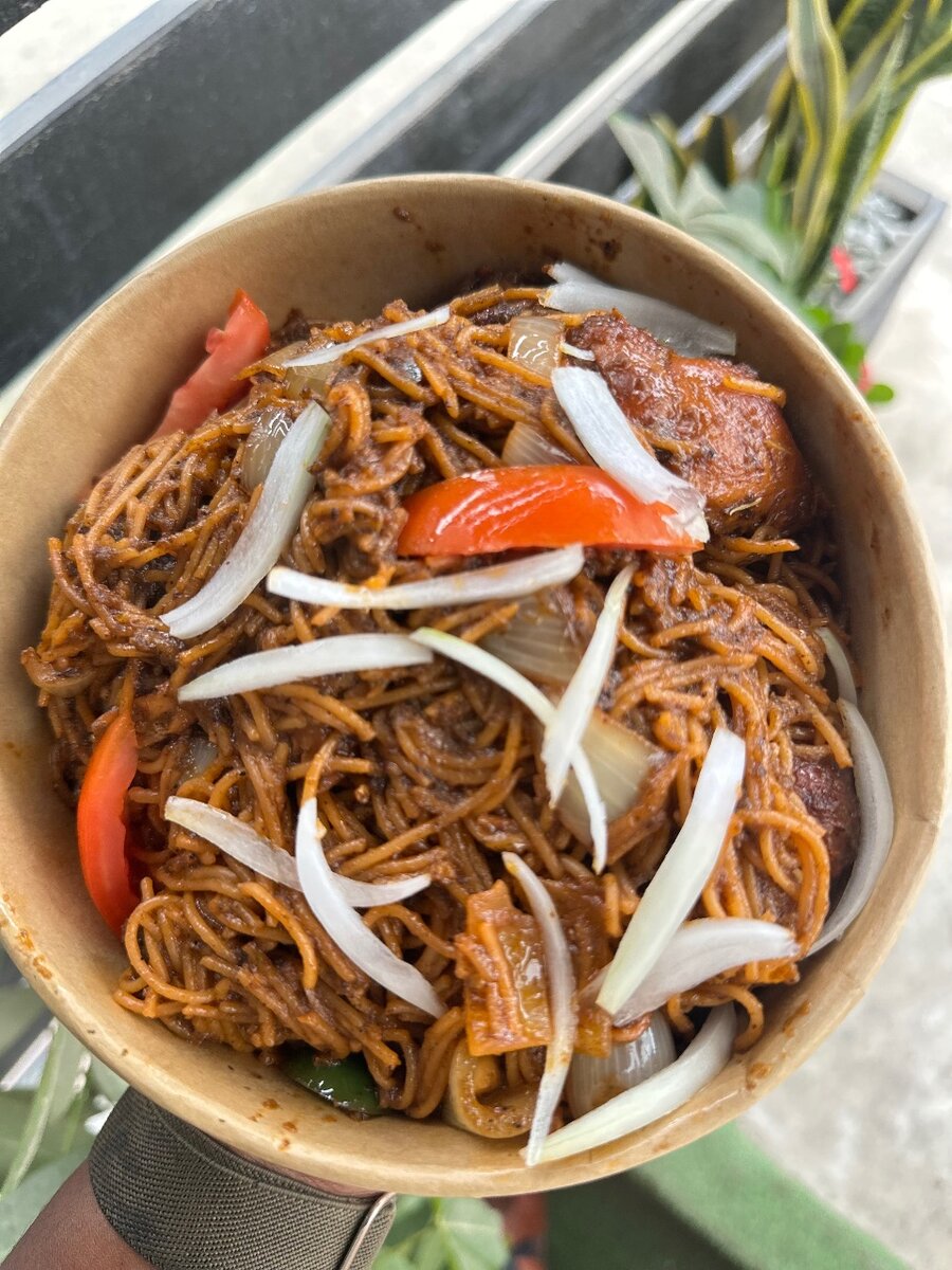 Spaghetti épicé jollof