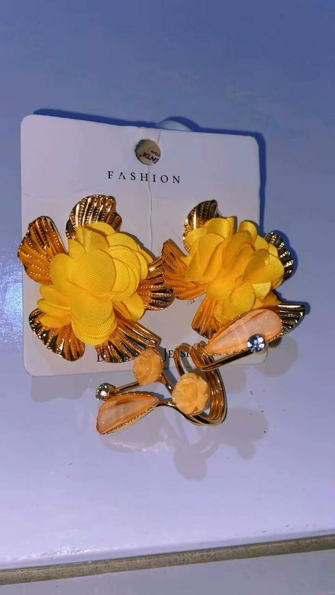 Boucles d'oreilles florales élégantes