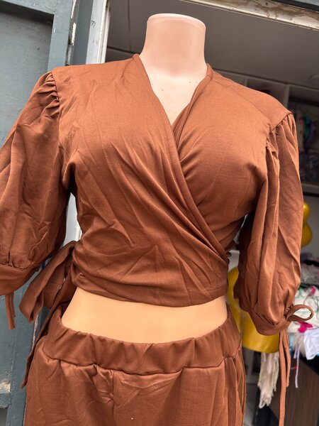 Ensemble blouse et pantalon chic