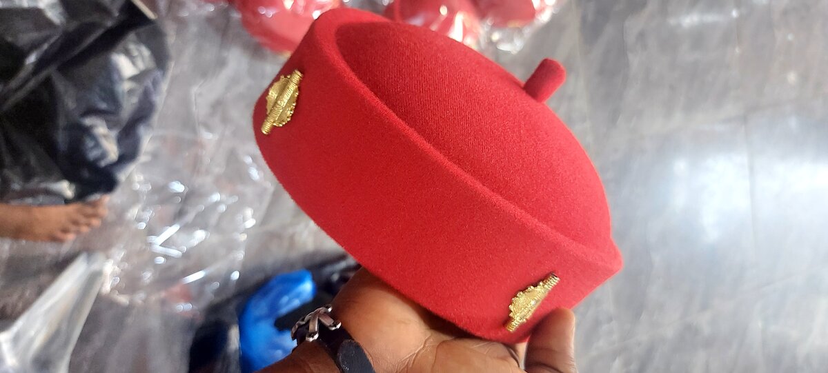 Chapeaux de cérémonies Africaines