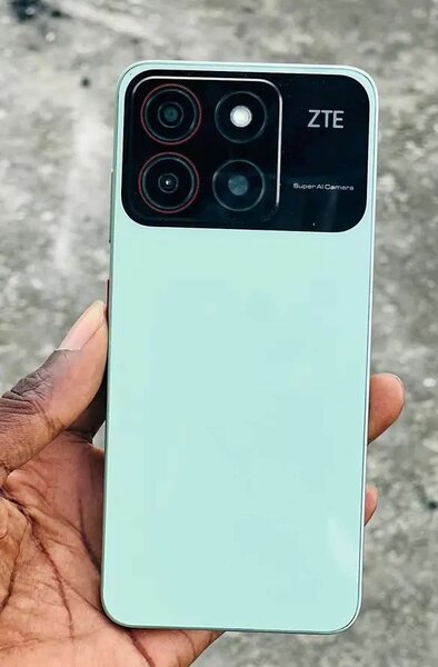 ZTE Smartphone Super AI Camera