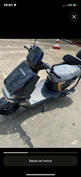 Scooter électrique moderne