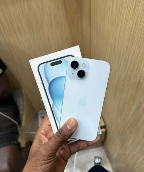 iPhone 15 simple 256 Go