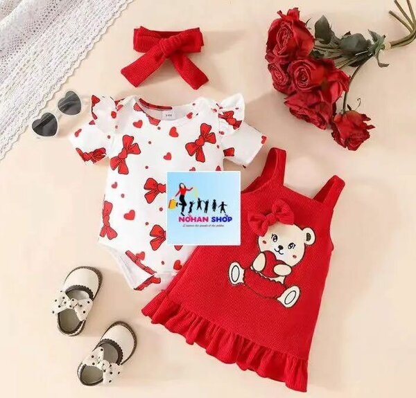 Ensemble bébé rouge et blanc