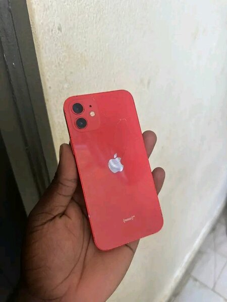 iPhone rouge dernière génération