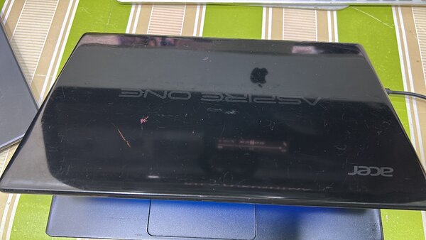 Ordinateurs portables Acer aspirer one