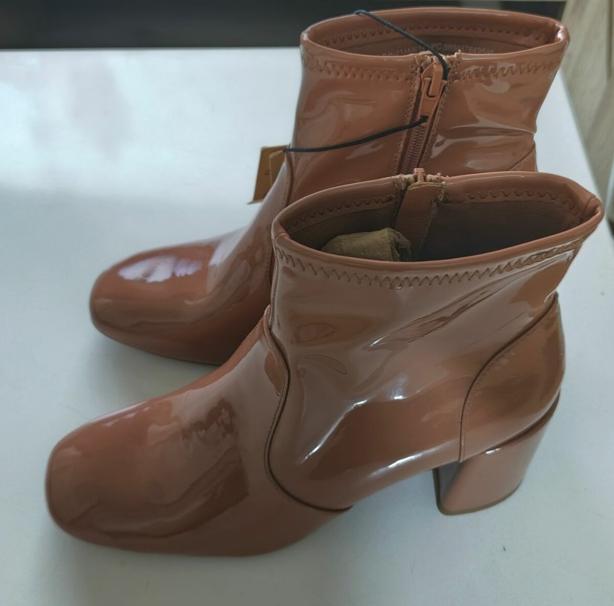 Bottines vernies élégantes
