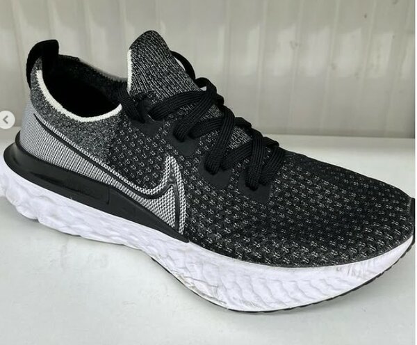 Кроссовки мужские