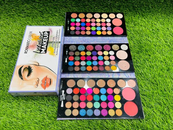 Romentic colour professional make up kit