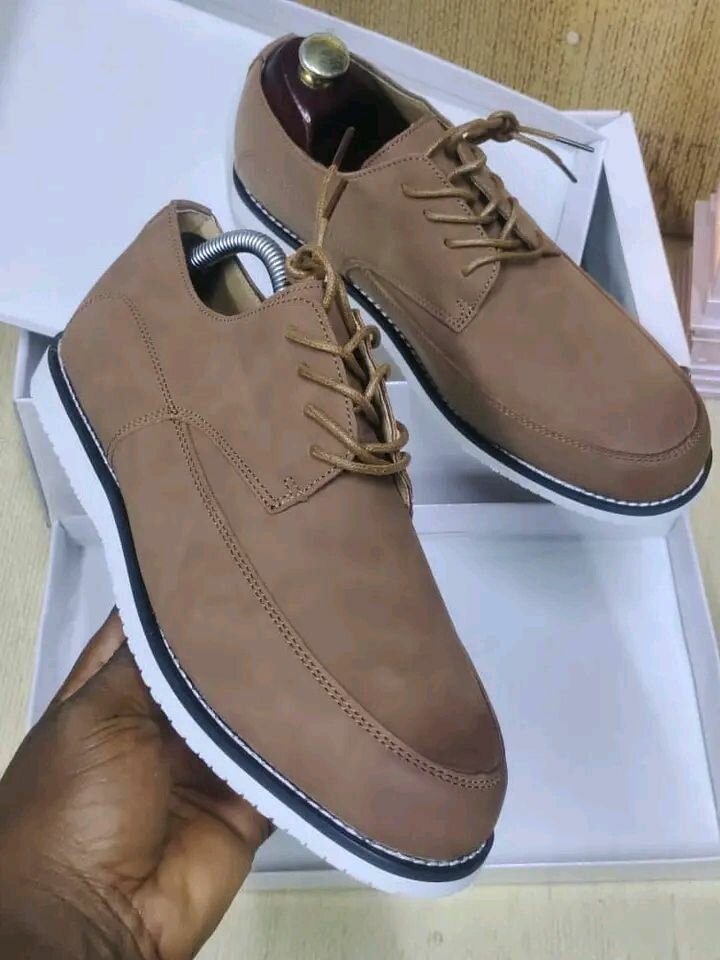 Sandales compensées élégantes