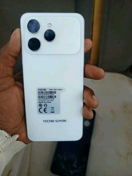 Tecno Spark 128GB Blanc