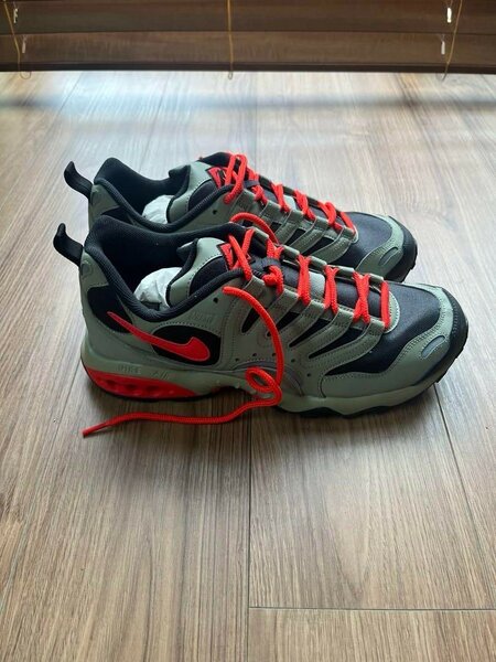 NIKE CLASSIC SNEAKER