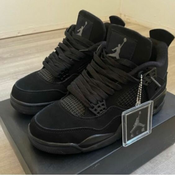 Jordan 4 Retro Mid Black Cat