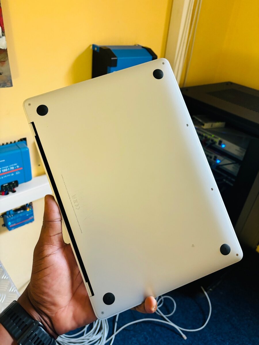 Super-neat uk MacBook Pro 2017