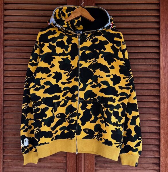 Pull-over BAPE