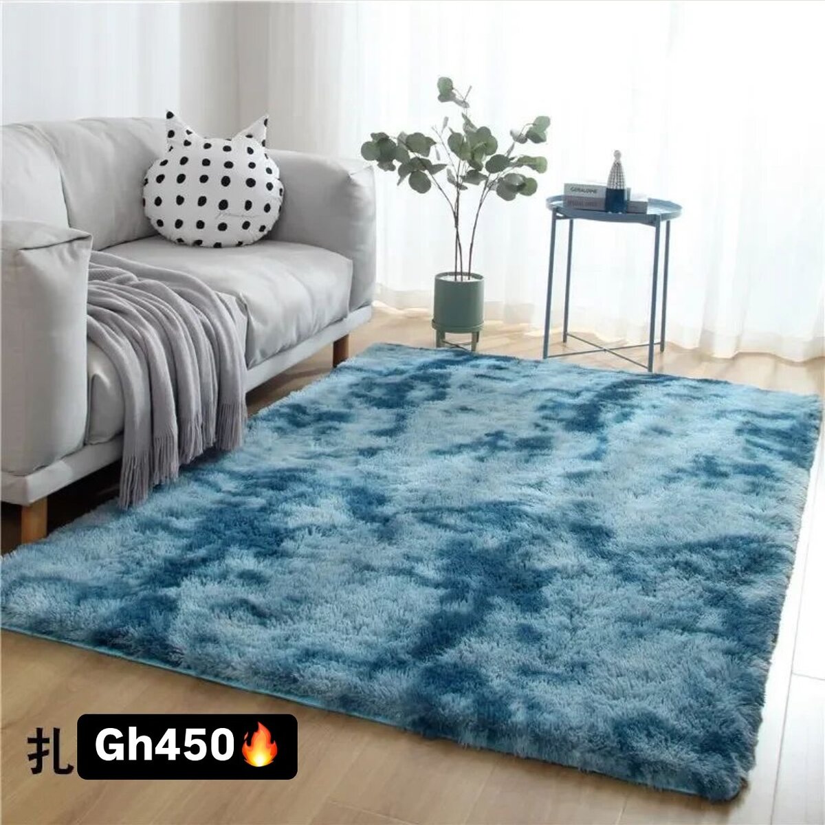Fluffy carpet blue
