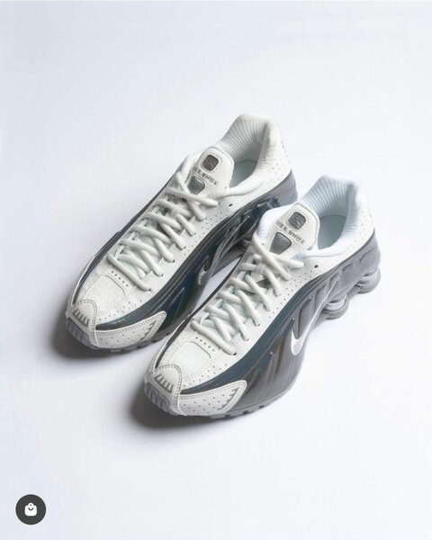 Nike Shox r4
