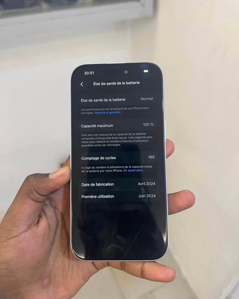 iPhone 15 128Go Blanc Neuf