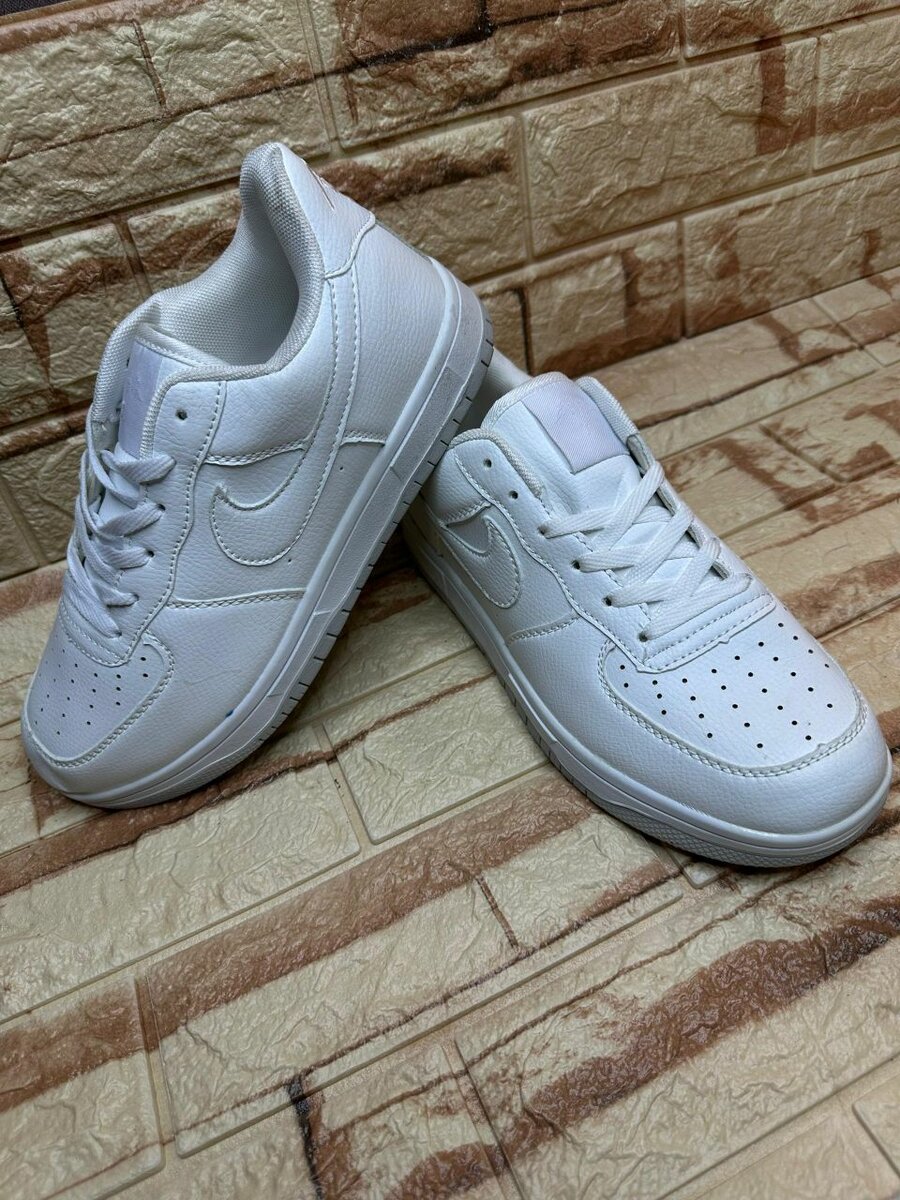 Baskets blanches sport homme