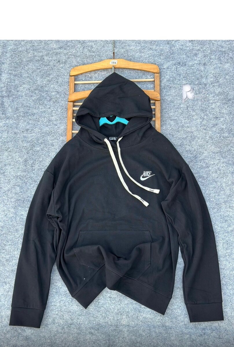 Sweat-shirt à capuche homme