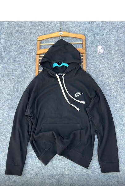 Sweat-shirt à capuche homme